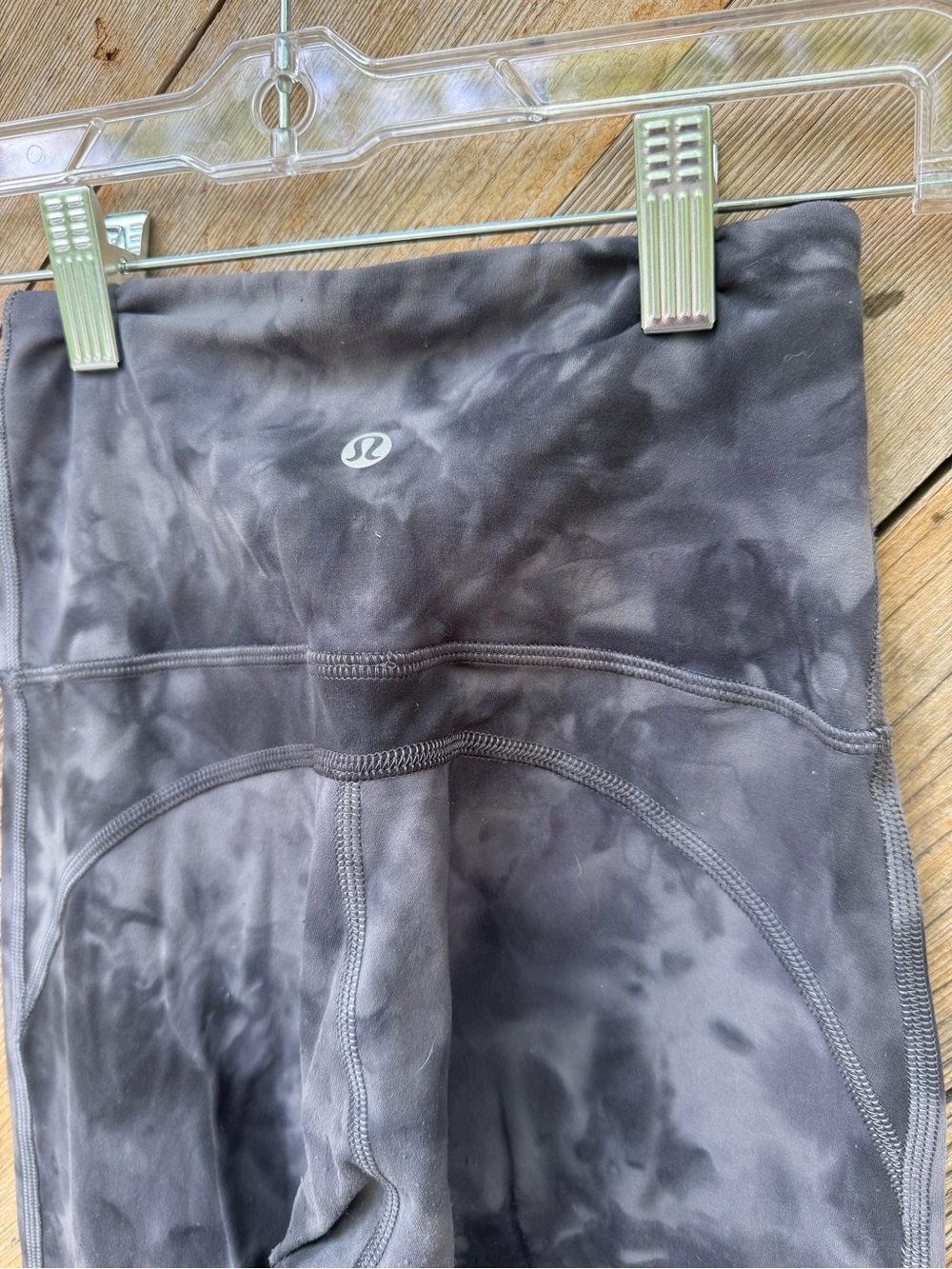 Lululemon High-Rise Tie-Dye Black/Charcoal Flare Leggings. Size 0